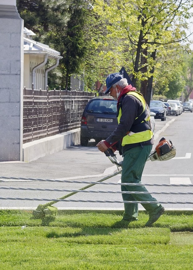 débroussaillage à La Réole